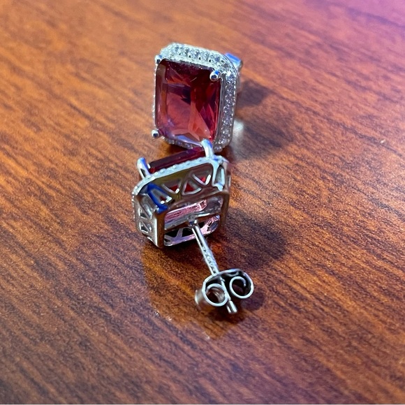 Emerald cut 6.55ct Ruby earrings - Picture 6 of 6